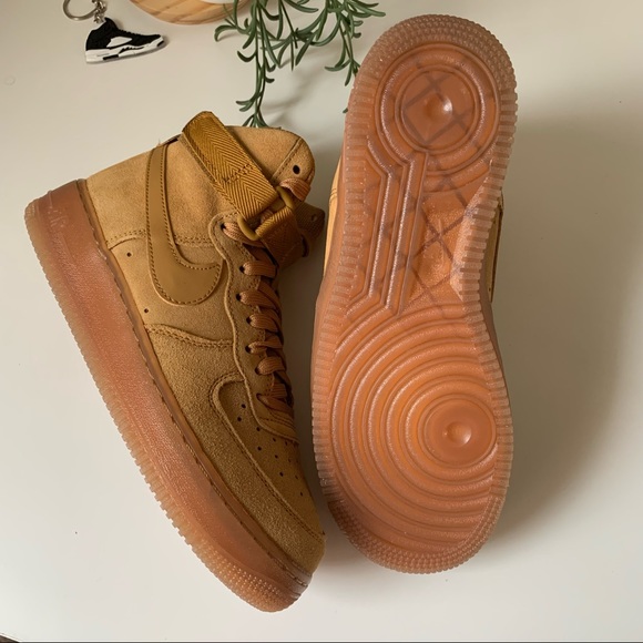 Nike Air Force 1 High LV8 3 - Picture 7 of 10